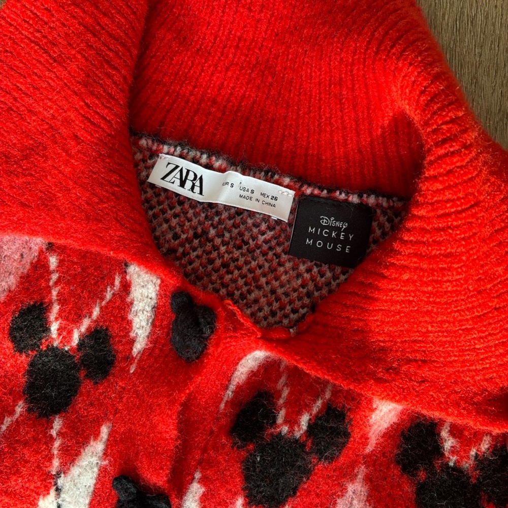 Zara Disney knit cardigan - Picture 2 of 4